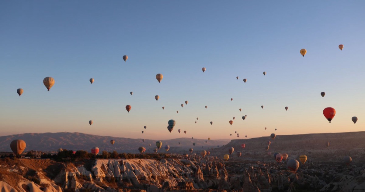 Cappadocia Sunrise Hike: Valle del Amor y Valle Rojo