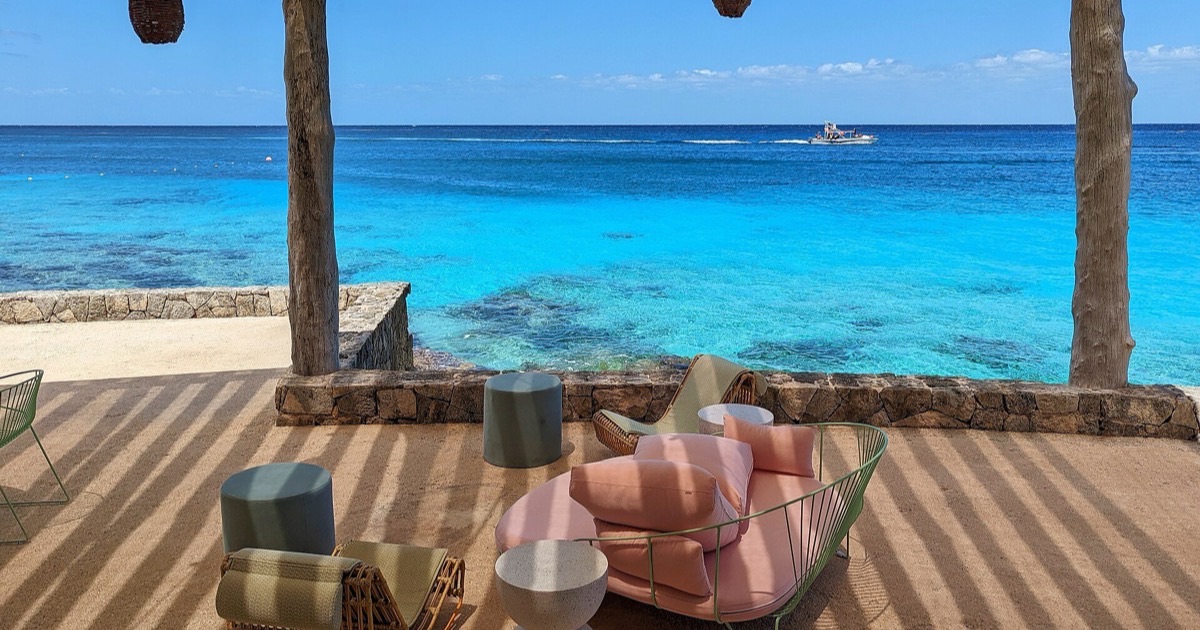 Sail Into Serenity: A Private Yacht Escape to Cozumel's Vibrant Reefs