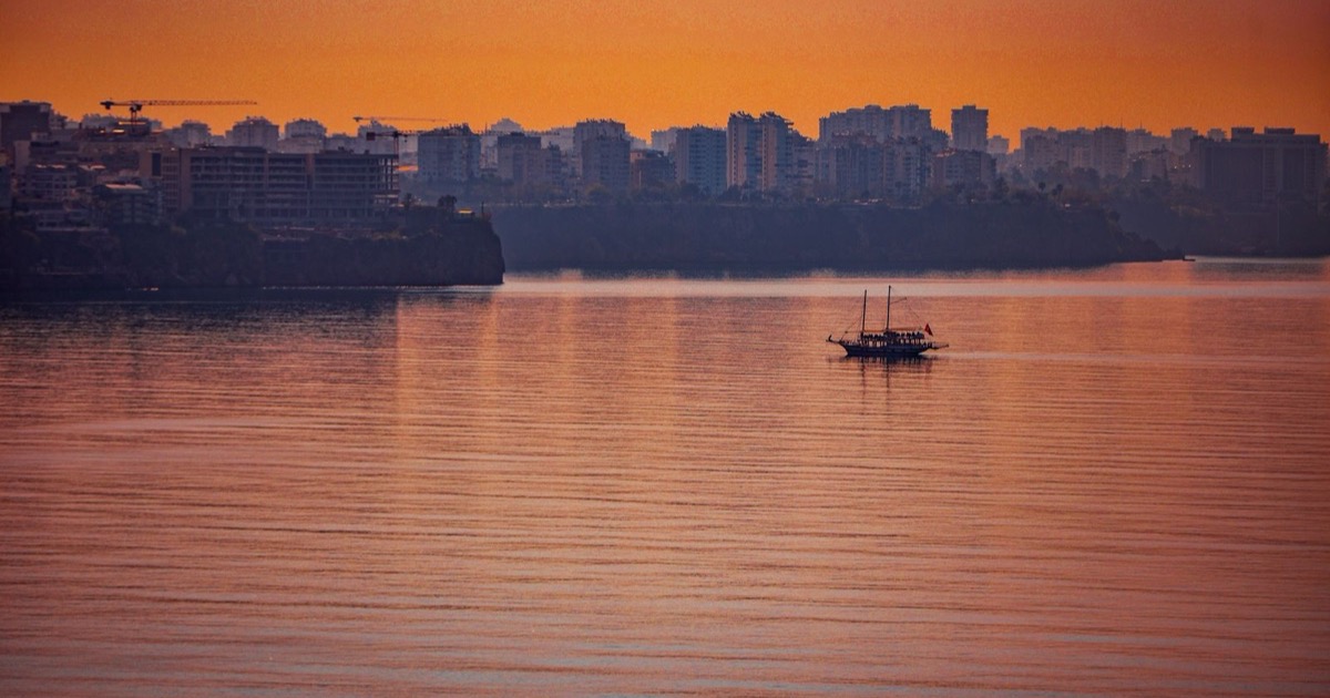 Romantic Sunset Cruise Experiences in Antalya: A 2026 Guide for Couples